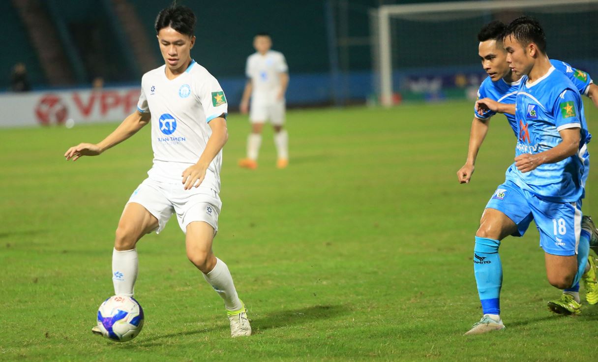 Thắng ngược trong 5 phút,  Khánh Hoà giữ vững ngôi đầu sau vòng 6 giải hạng Nhất Quốc gia 2025/26